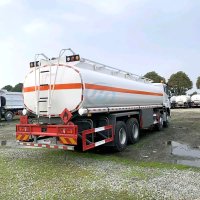 SINOTRUK HOWO NX 8X4 20-30 Cubic Fuel Tank Truck