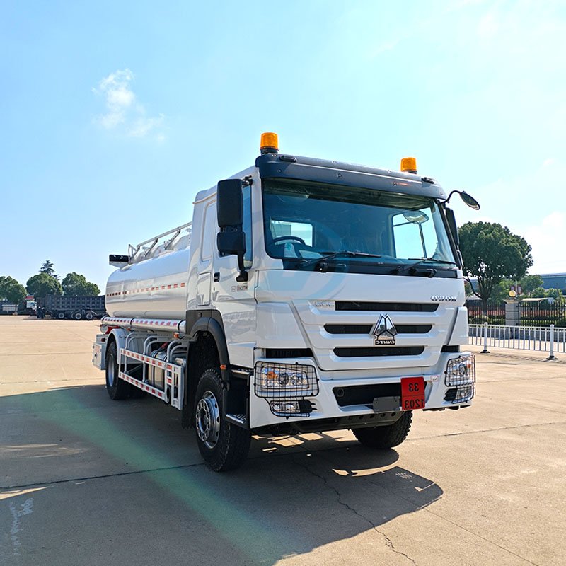 SINOTRUK HOWO 6X4 18-25m³ Fuel Tank Truck