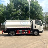 SINOTRUK HOWO Light 4X2 LHD RHD Fuel Tank Truck