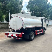 SINOTRUK HOWO Light 4X2 LHD RHD Fuel Tank Truck