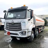 SINOTRUK HOWO NX 8X4 20-30 Cubic Fuel Tank Truck