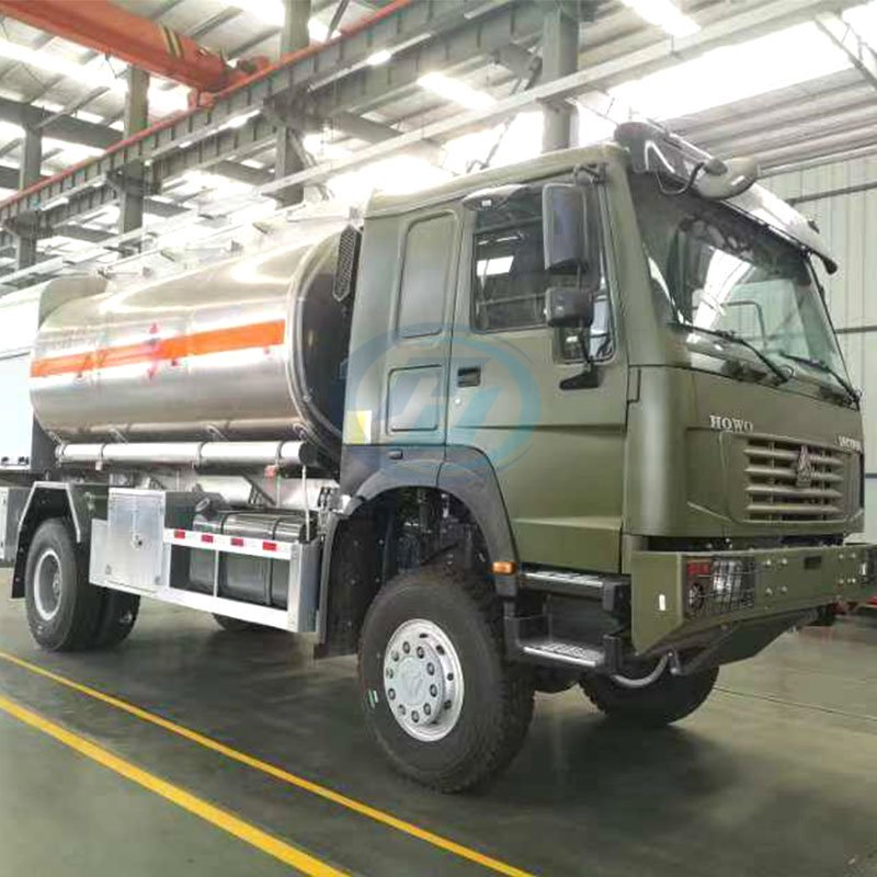 SINOTRUK HOWO 4X4 266HP Jet Aircraft Refuling Truck