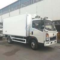 SINOTRUK HOWO 4X2 LIGHT REFRIGERATOR VAN TRUCK