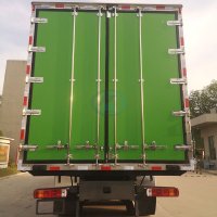 SINOTRUK HOWO-7 400HP 8X4 REFRIGERATOR TRUCK