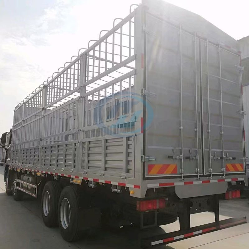 HOWO NX 8X4 Fence Cargo Truck