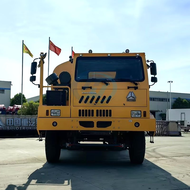 SINOTRUK HOVA Mining Water Sprinkler Tank Truck with 40000 Liters tank