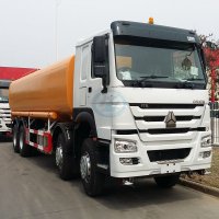 SINOTRUK HOWO 8X4 Large Water Sprinkler Tank Truck 25m3 30m3