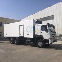 SINOTRUK HOWO-7 4X2 REFRIGERATOR TRUCK