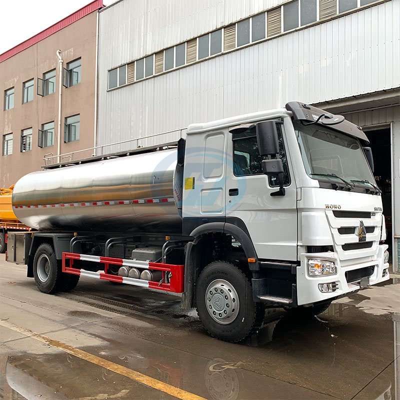 SINOTRUK HOWO-7 4X2 300hp 340hp Heavy Fresh Milk Transportation Truck