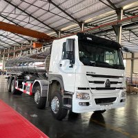 SINOTRUK HOWO-7 8X4 Dairy Fresh Milk Transportation Truck 25000L-30000L