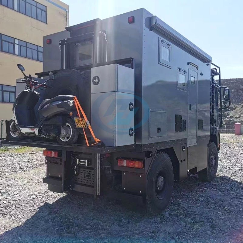 SINOTRUK HOWO TX 4X4 RV TRUCK FOR TRAVEL