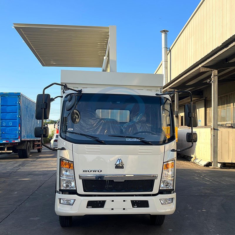 SINOTRUK HOWO 4X2 LIGHT MOBILE WORKSHOP TRUCK