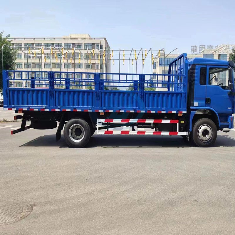 SHACMAN L3000 Fence Cargo Truck