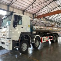 SINOTRUK HOWO-7 8X4 Dairy Fresh Milk Transportation Truck 25000L-30000L