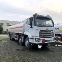 SINOTRUK HOWO NX Brand New 8X4 380hp 400hp Water Sprinkler Tank Truck