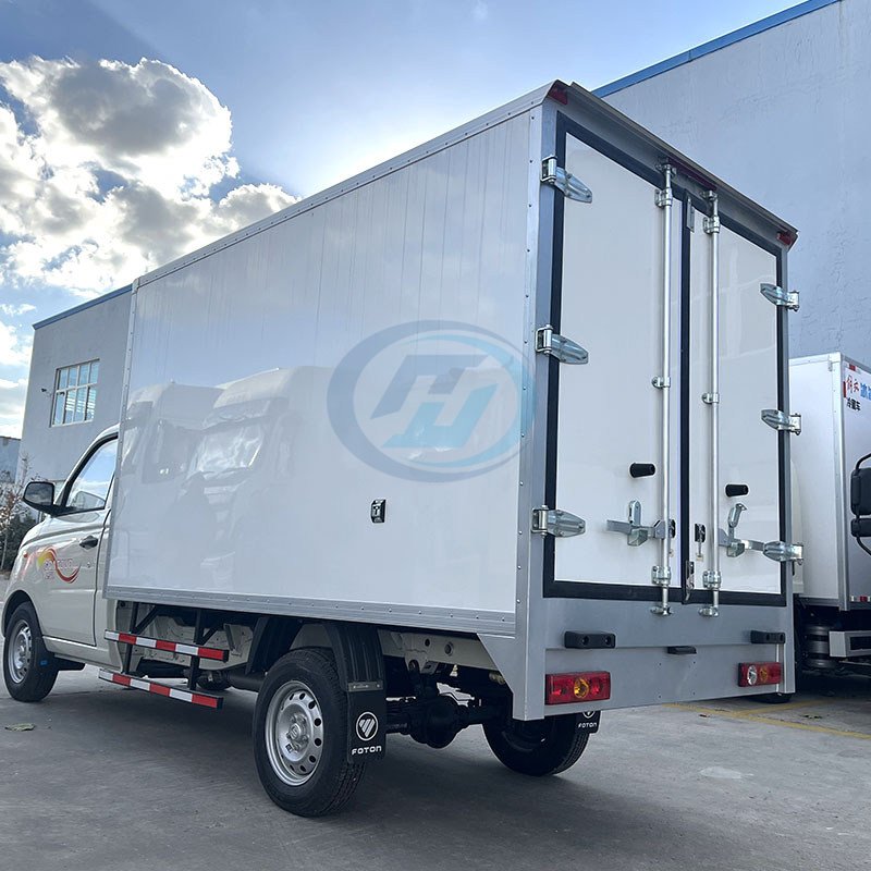 FOTON MINI REFRIGERATOR TRUCK
