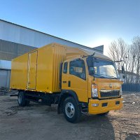 SINOTRUK HOWO 4X2 LIGHT CARGO VAN TRUCK