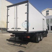 SINOTRUK HOWO-7 4X2 REFRIGERATOR TRUCK