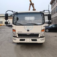 HOWO LIGHT 4X2 Cargo Truck