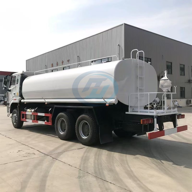 SINOTRUK HOWO NX New Face 6X4 Water Sprinkler Tank Truck 18m3 20m3 22m2