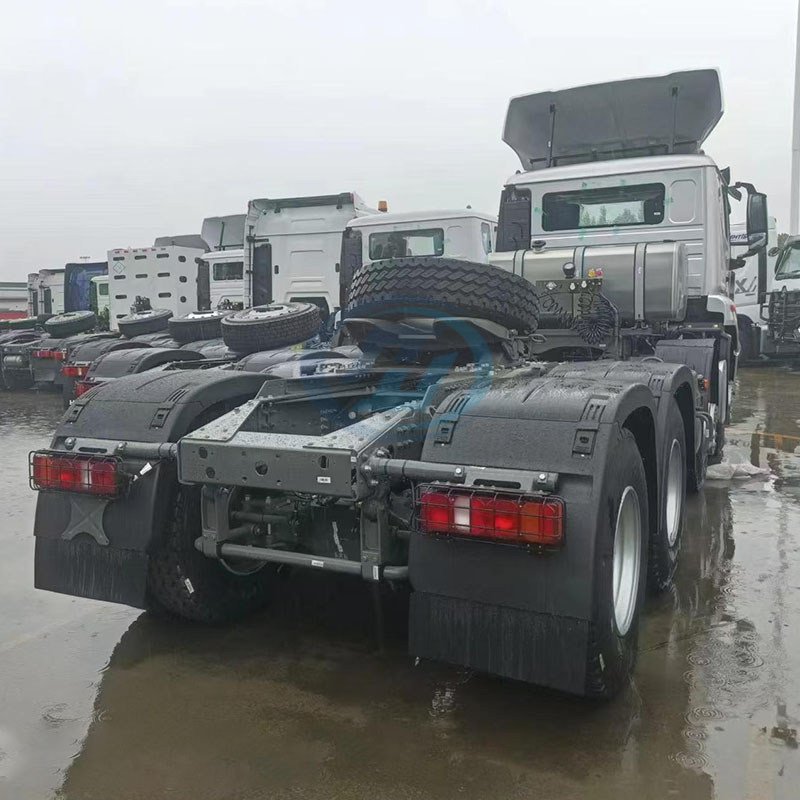 SINOTRUK HOWO NX 8X4 400HP 430HP TRACTOR TRUCK