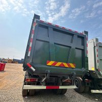 SINOTRUK HOWO T7H 8X4 400HP 440HP DUMP TRUCK