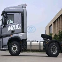 SINOTRUK HOWO MAX 4X2 430HP 460HP TRACTOR TRUCK
