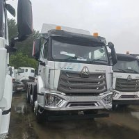 SINOTRUK HOWO NX 8X4 400HP 430HP TRACTOR TRUCK