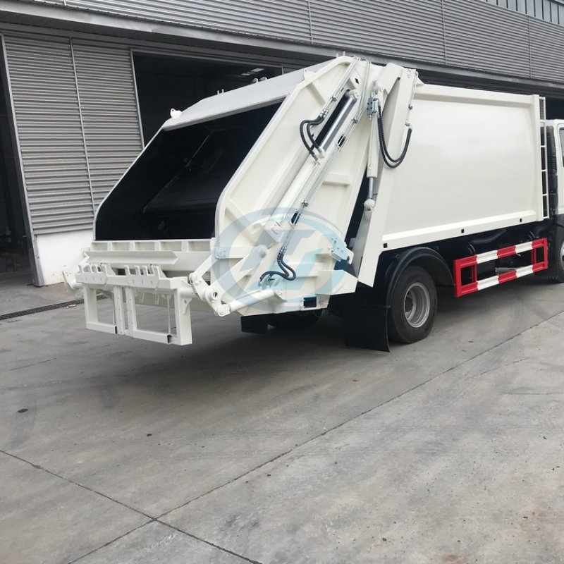 SINOTRUK HOWO 4X2 Light Rear Compression Garbage Truck