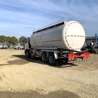 SINOTRUK HOWO 8X4 Bulk Cement Transportation Truck