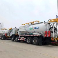 SINOTRUK HOWO 8X4 Field Mixed Loading Emulsion Explosive  Truck
