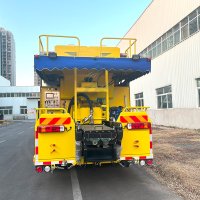 SINOTRUK HOWO 8X4 Fiber Micro Surfacing Paver Truck
