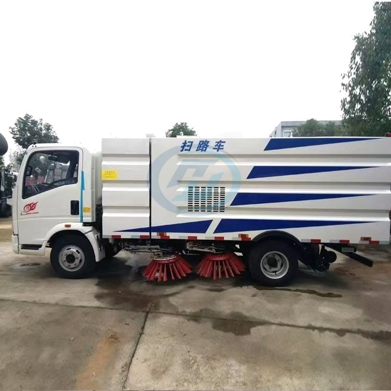 SINOTRUK HOWO Light 4X2 Street Sweeper Truck