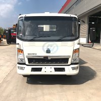 SINOTRUK HOWO 4X2 Light Rear Compression Garbage Truck