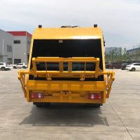 SINOTRUK HOWO 4X2 Light Rear Compression Garbage Truck