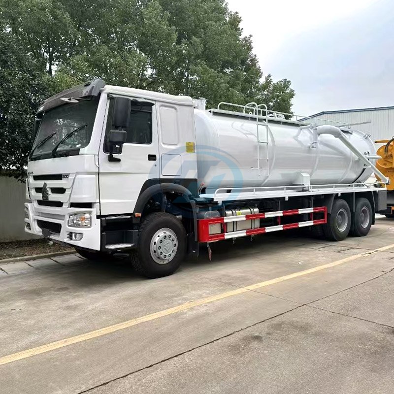 SINOTRUK HOWO 6X4 Vacuum Sewage Suction Truck