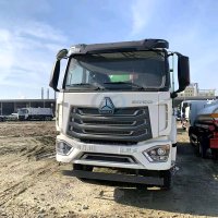 SINOTRUK HOWO NX 8X4 Vacuum Sewage Suction Truck