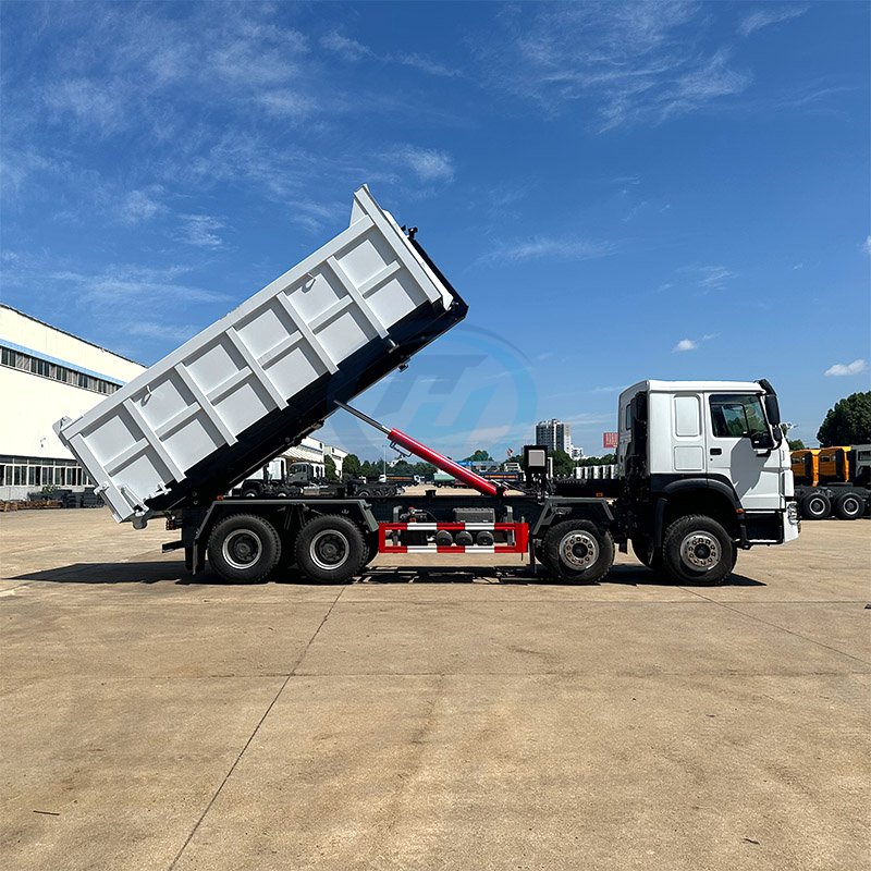SINOTRUK HOWO 8X4 Hook Lift Truck