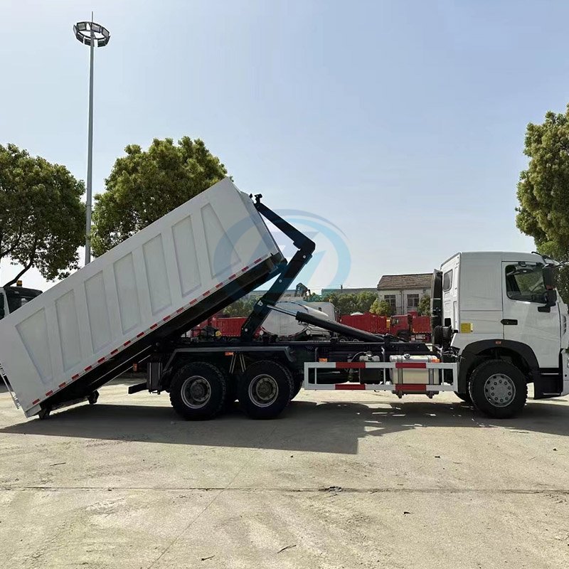 SINOTRUK HOWO 6X4 Hook Lift Garbage Truck