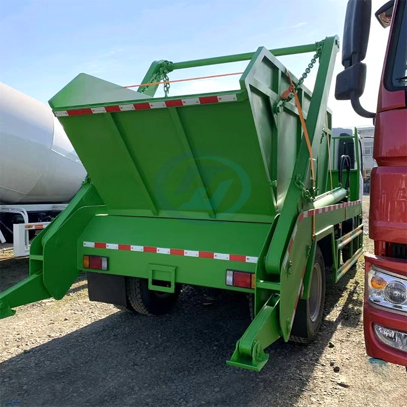 SNIOTRUK HOWO 4X2 Light Swing Arm Garbage Truck