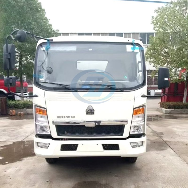 SINOTRUK HOWO Light 4X2 Street Sweeper Truck