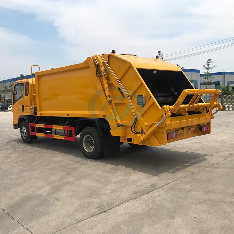 SINOTRUK HOWO 4X2 Light Rear Compression Garbage Truck