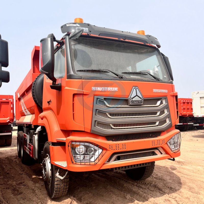 SECOND-HAND DUMP TRUCK