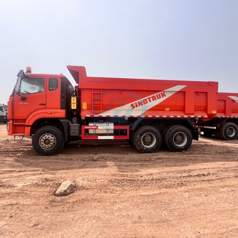 USED DUMP TRUCK