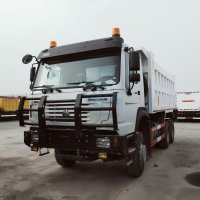 ALL WHEEL DUMP TRUCK