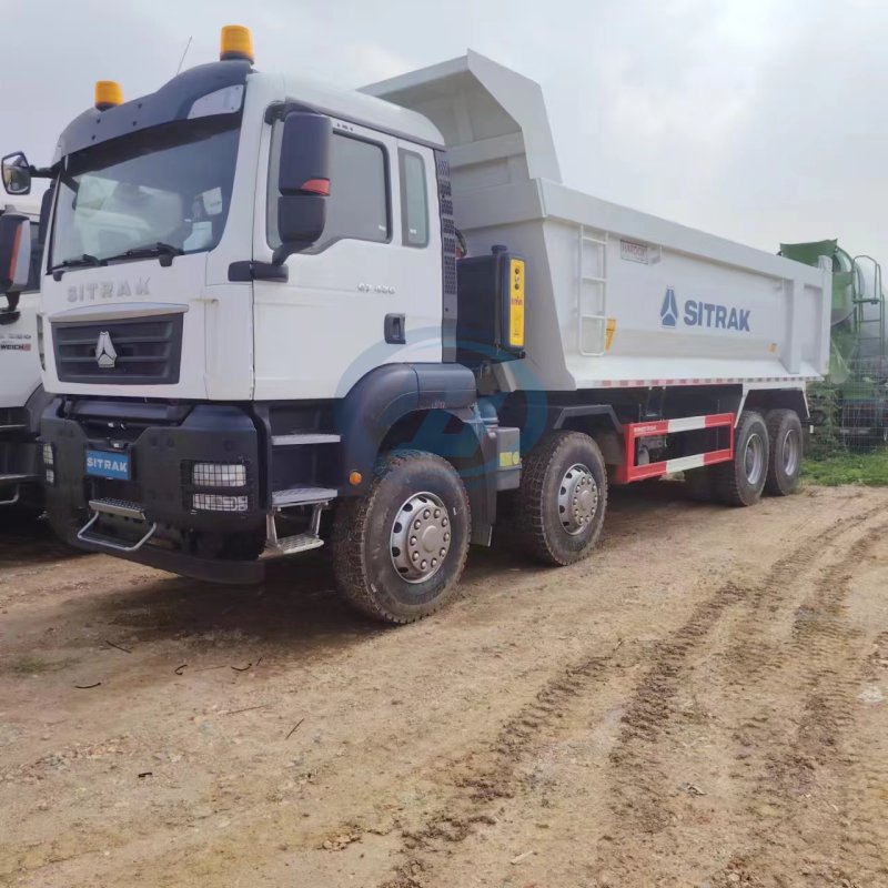 USED DUMP TRUCK