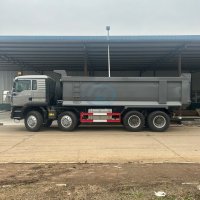 HEAVY DUTY DUMP TRUCK