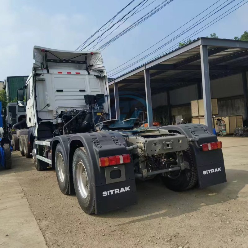 HEAVY DUTY TRACTOR TRUCK