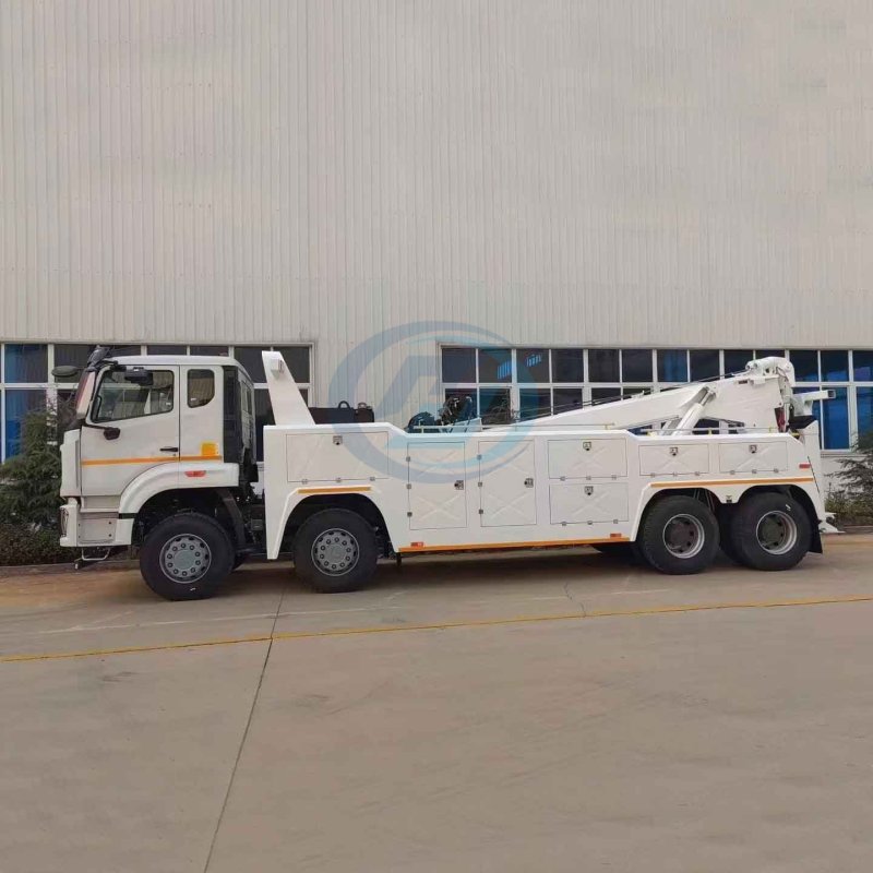 HEAVY DUTY WRECKER TRUCK