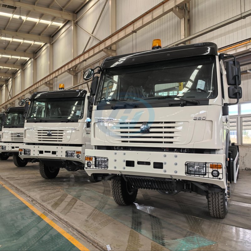 HOOK LIFT GARBAGE TRUCK